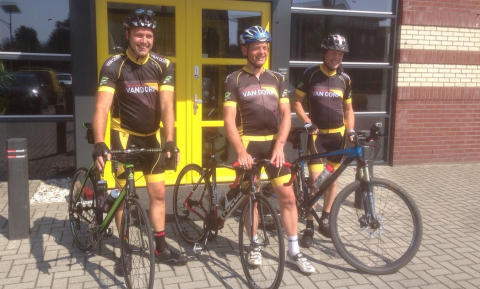Nieuwsbericht: De voorbereiding van… team Van Dorp Zevenaar