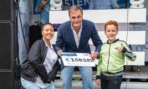 Nieuwsbericht: Koninklijke Oosterberg haalt meer dan 150.000 euro op voor Spieren voor Spieren